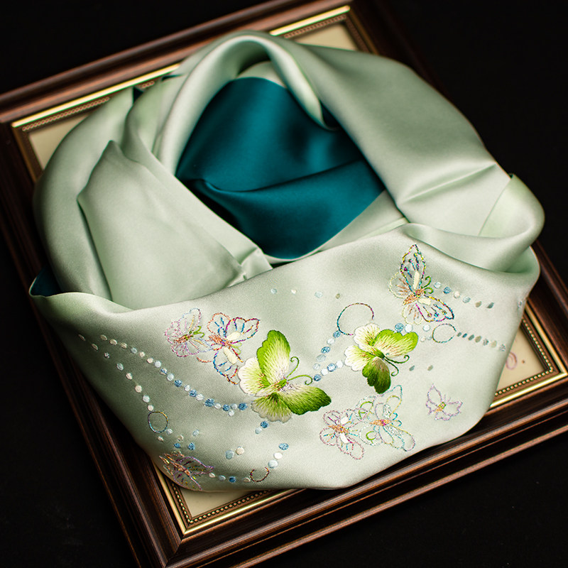 Embroidery Set - Lenço de Seda Pura com Bordado