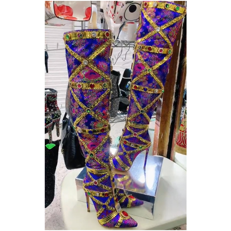 Embroidery Stitch - Botas de Cano Alto Multicoloridas com